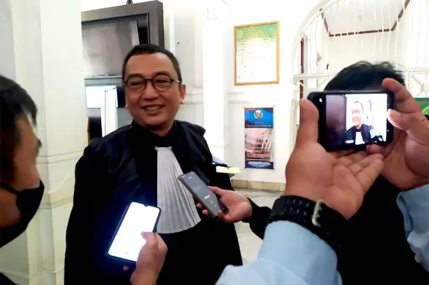 Penasihat Hukum Terdakwa...