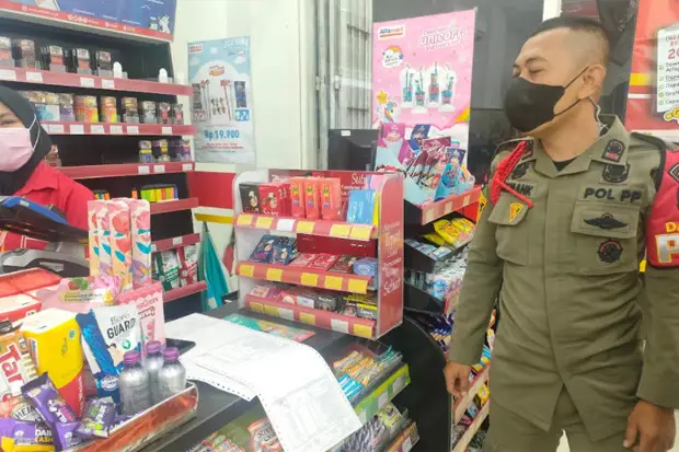 Hari Valentine, Satpol...