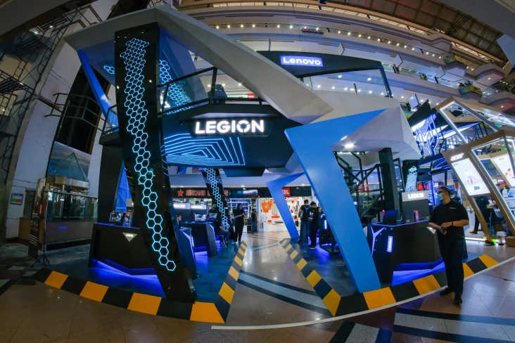Intip Kemewahan Lenovo...