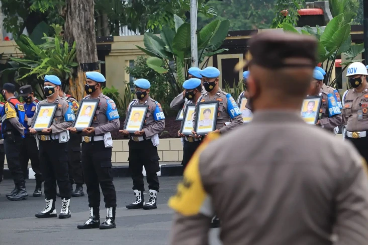 Polrestabes Surabaya...