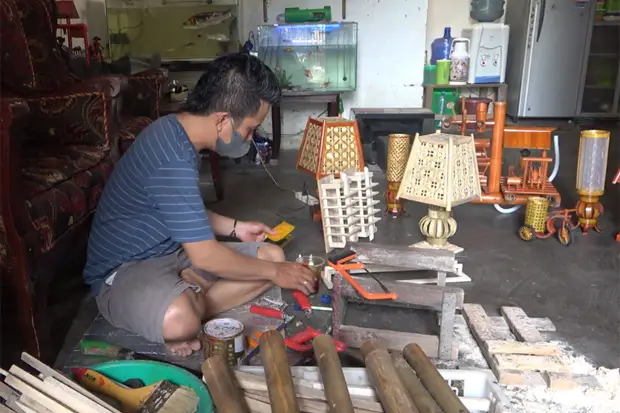 Warga Takalar Raup Uang...