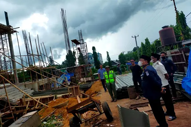 Renovasi Masjid Raya...