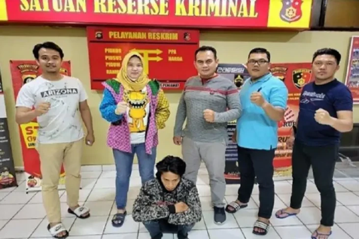 Kesal Orang tuanya Dibentak,...