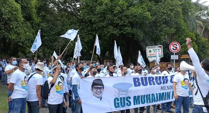 Buruh Cilegon Dukung...