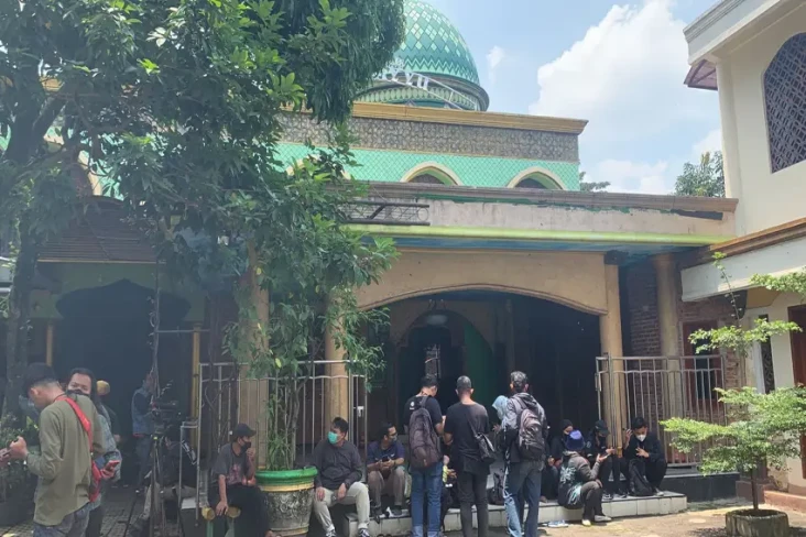 Dorce Gamalama Disalatkan...
