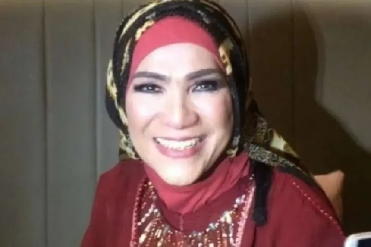 Dorce Gamalama Akan...