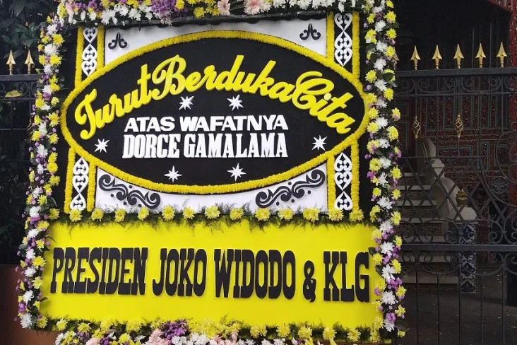 Karangan Bunga dari...