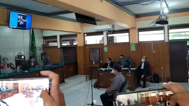 Terdakwa Dugaan Kekerasan...