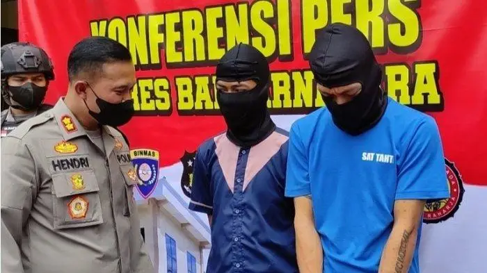 Heboh Video Mesum Gay...