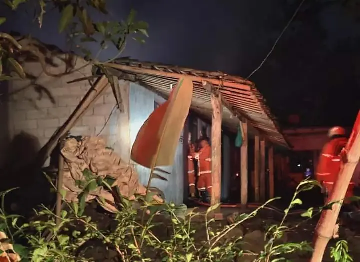 Televisi Meledak, Rumah...