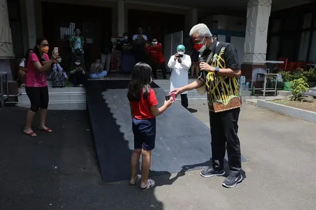 Senangnya Syifa, Dikunjungi...