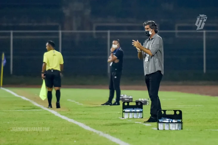 Teror Arema FC, Teco...