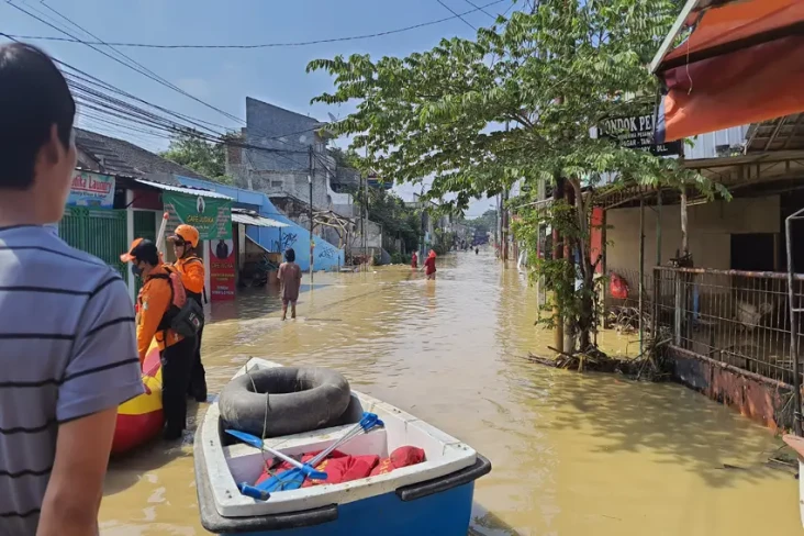 Banjir Pondok Gede Permai...