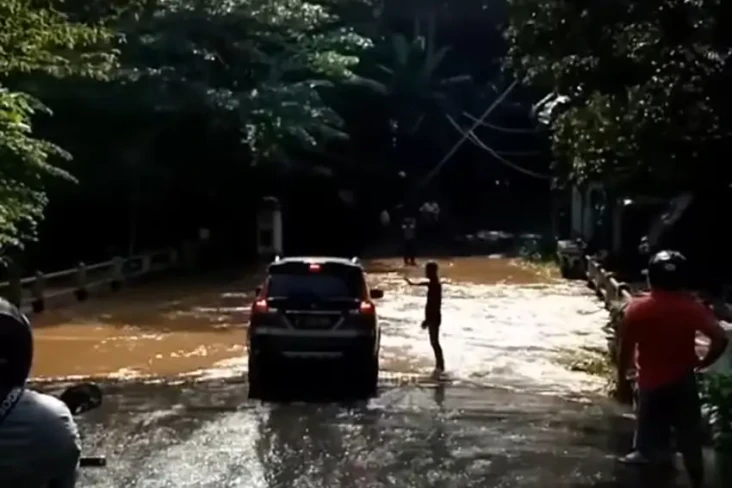 Penampakan Jembatan...