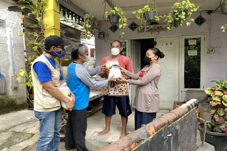 Terima Bantuan Beras...