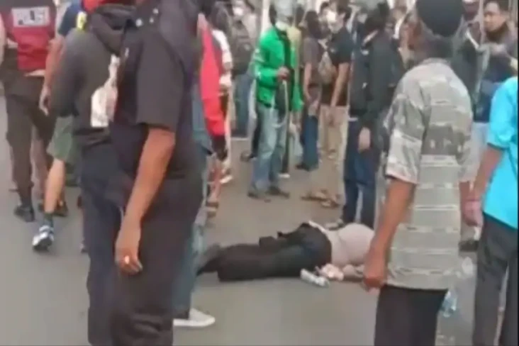 Seperti di Film Action,...