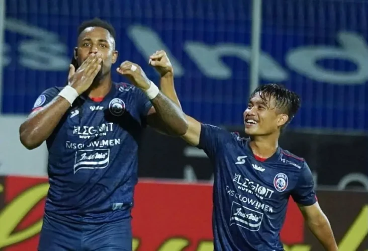 Hasil Liga 1 Arema vs...