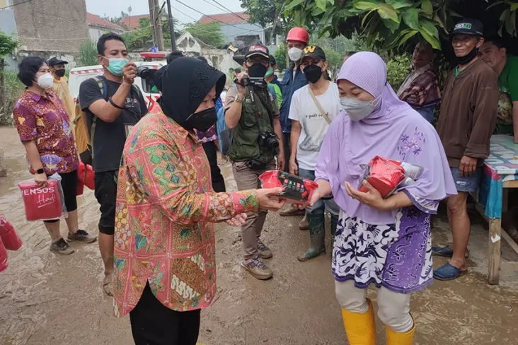 Tinjau Banjir Bojong...