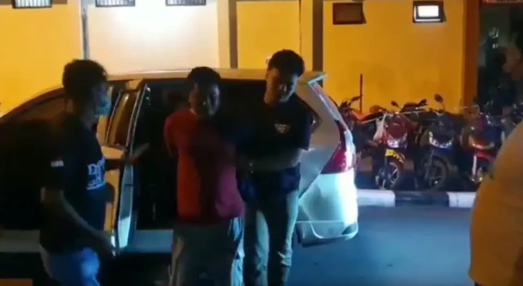 Sakit Hati Sering Dihina,...