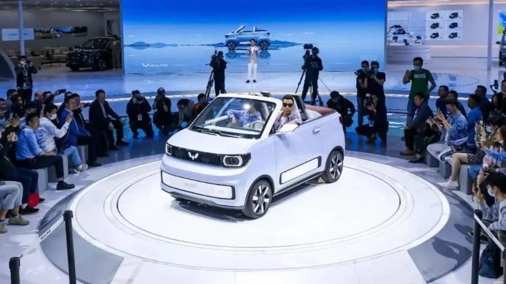 Wuling Siapkan Versi...