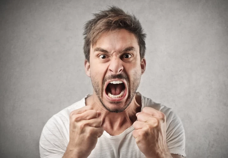 Anger Issues, Marah...