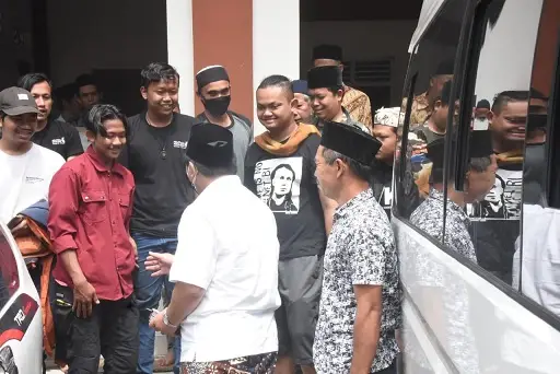Gus Yasin Kunjungi Wadas,...