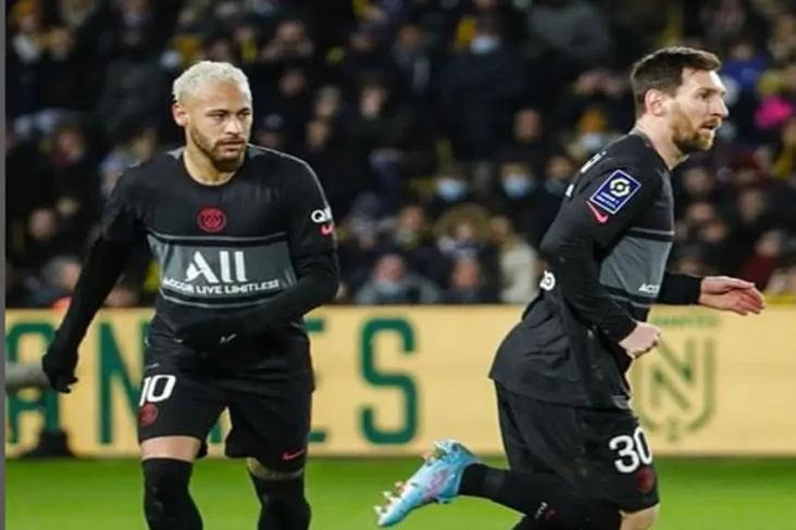 Hasil Nantes vs PSG:...