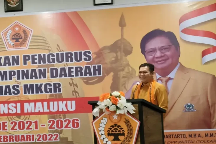 Adies Kadir Pertegas...
