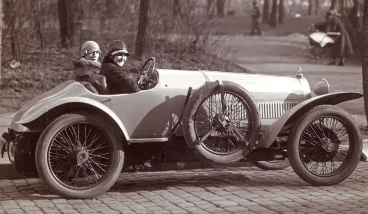 100 Tahun Bugatti Type...
