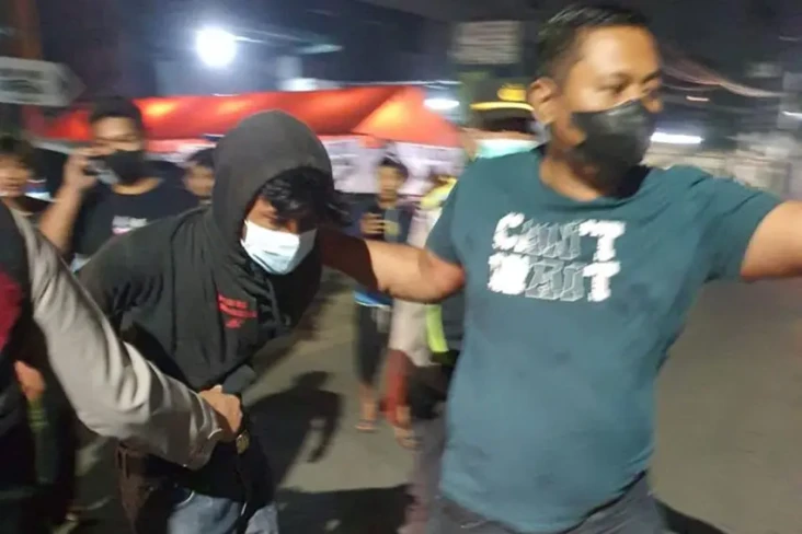 Terjaring Cipkon, 2...