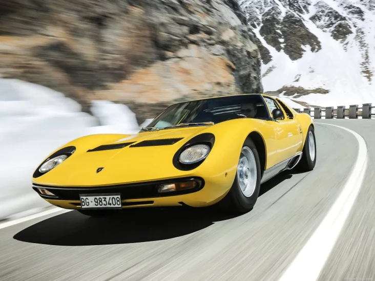 Lamborghini Miura Dinobatkan...