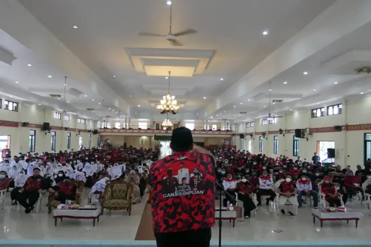 Laskar Ganjar-Puan Bukan...