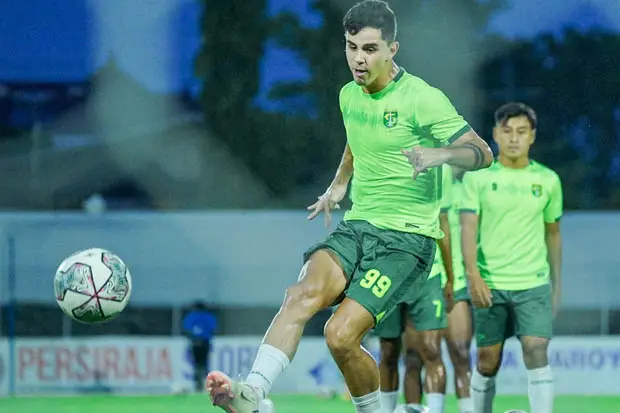 Persebaya vs Arema FC:...