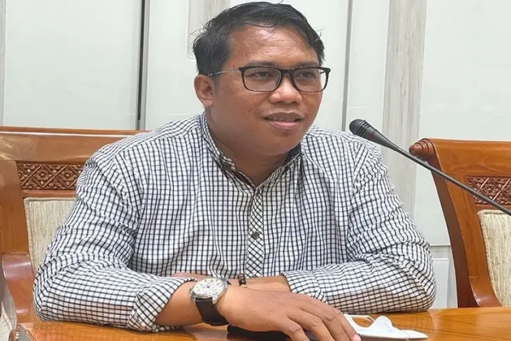 Haris Pertama Dikeroyok,...