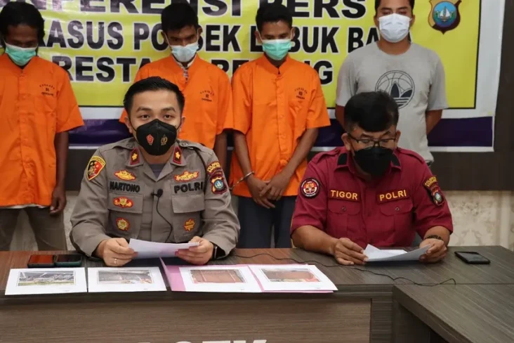 Polsek Lubuk Baja Tangkap...