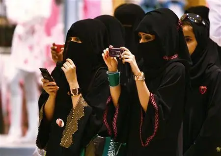 Emansipasi Perempuan...