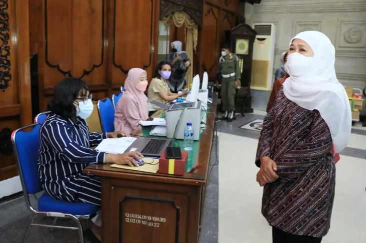 Gubernur Khofifah Minta...