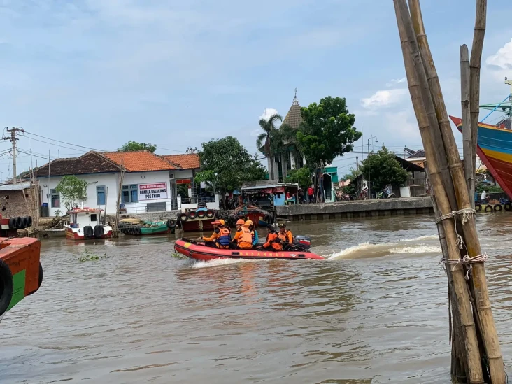Nahas! Bermain di Sungai,...
