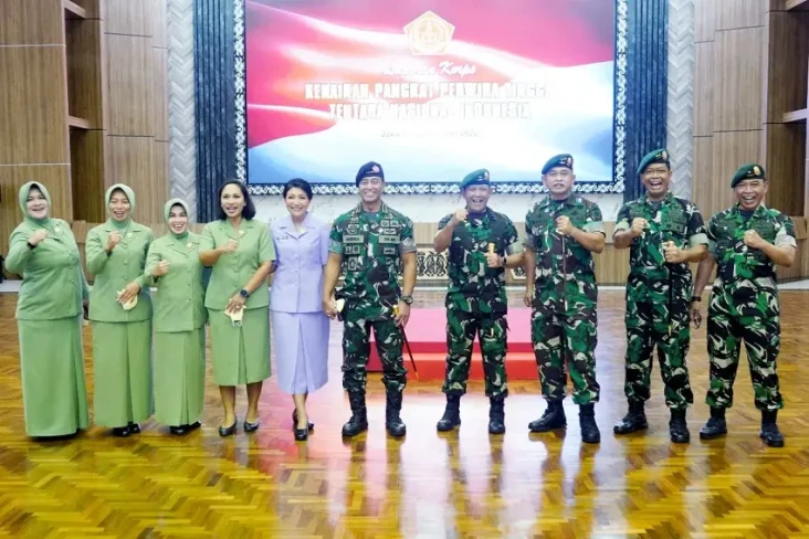 Naik Pangkat, Maruli...