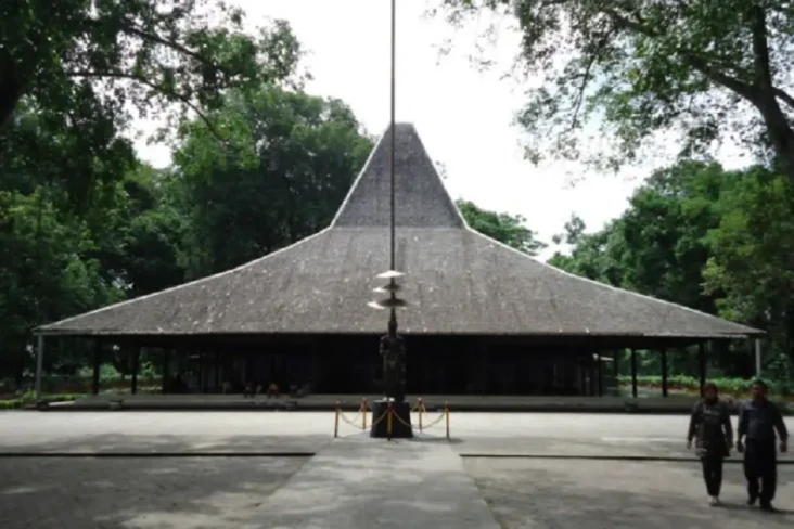 Pendopo Agung Trowulan,...