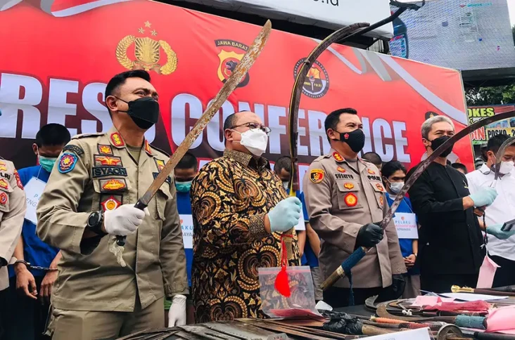 Kurun 2 Bulan, Polisi...