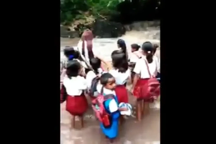 Histeris! Siswa SD Menangis...