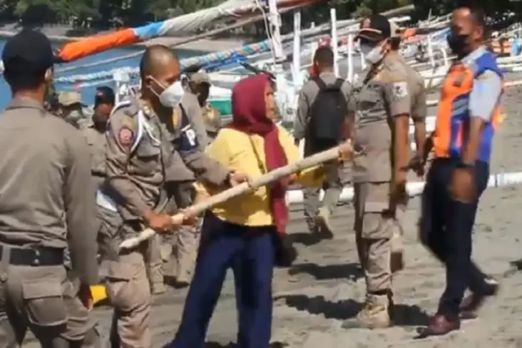 Penertiban Perahu di...
