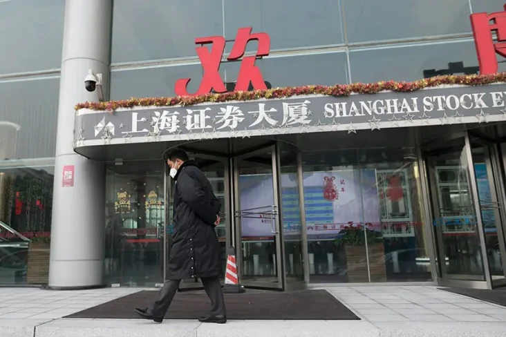 China Cetak Miliarder...