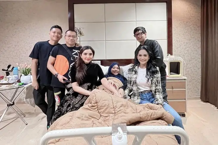 5 Artis Indonesia yang...