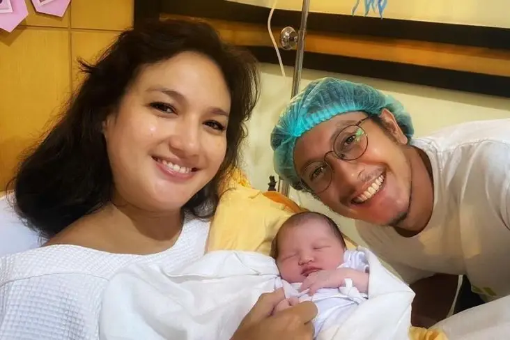 Dimas Anggara Adzankan...