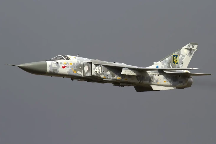 2 Jet Tempur Su-24 dan...