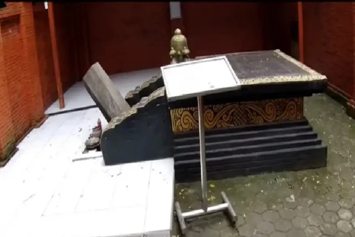 Misteri Batu Tak Berujung...