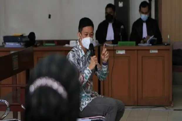Berdalih Tak Tahu Perbuatannya...