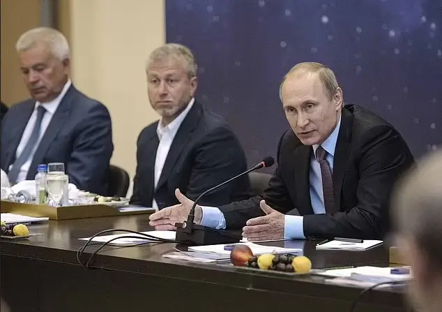 Dianggap Antek Vladimir...